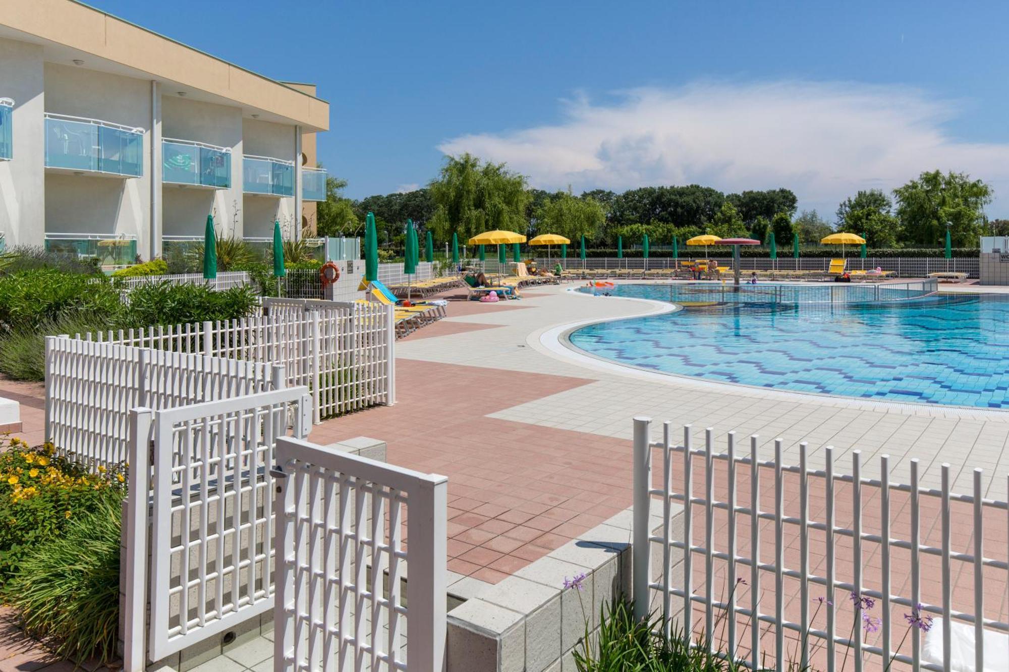 Hotel Maregolf Caorle Kültér fotó