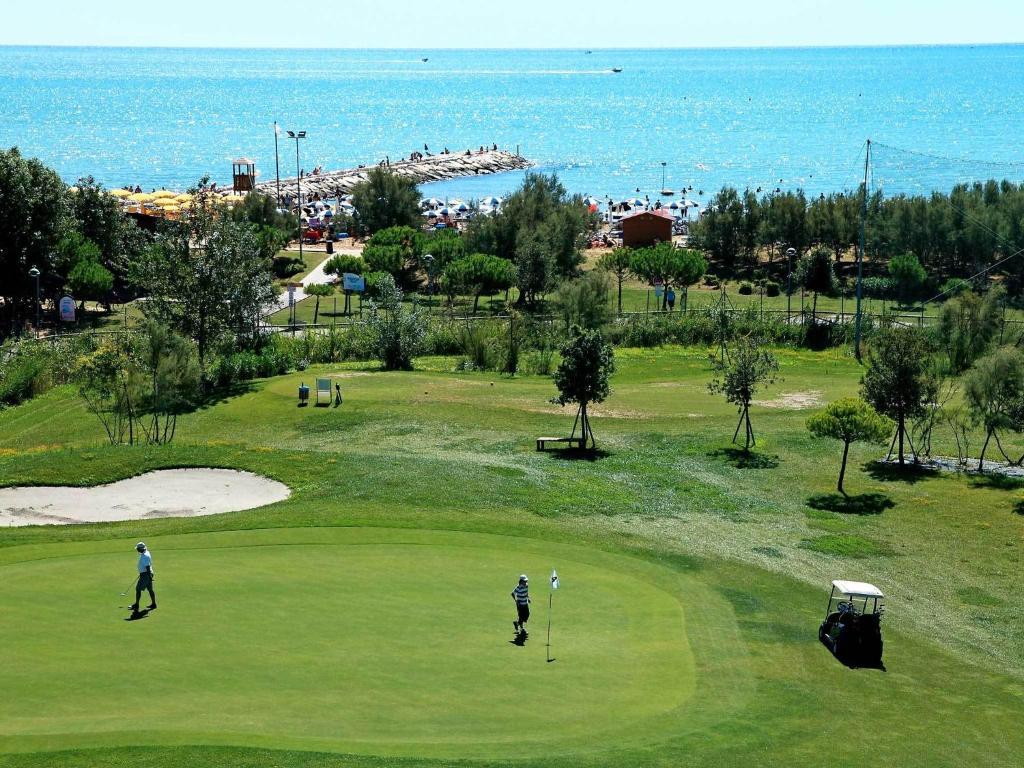 Hotel Maregolf Caorle Kültér fotó